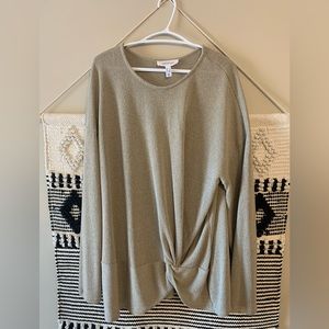 Additionelle Front Twist Sweater